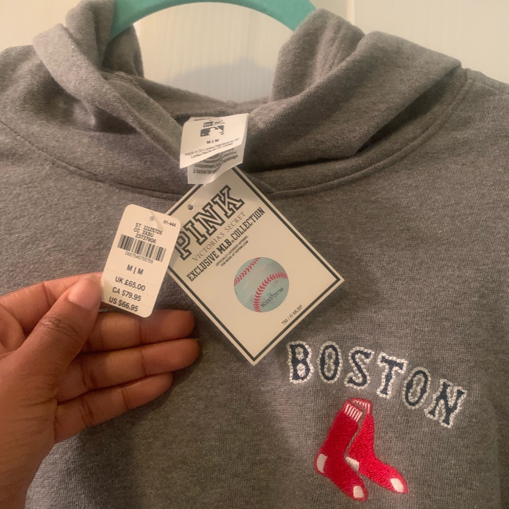 VS Pink Boston Red Sox MLB Pullover - Picture 4 of 4